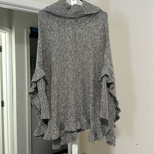 Alya Grey S/M Oversized Sweater
